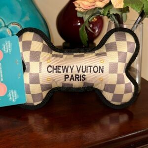 NWT “Chewy Vuiton Paris” dog toy